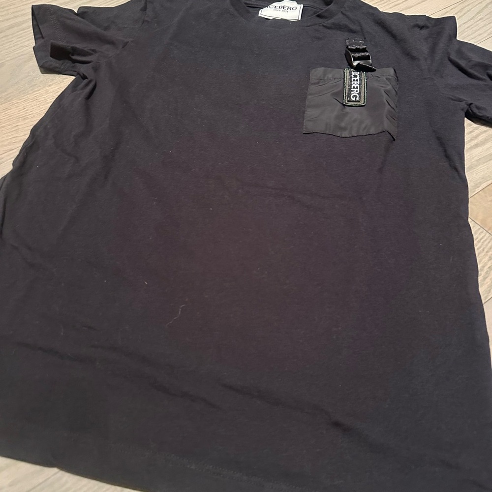 Iceberg Boys Black Tee with Pocket Detail sz 14/15